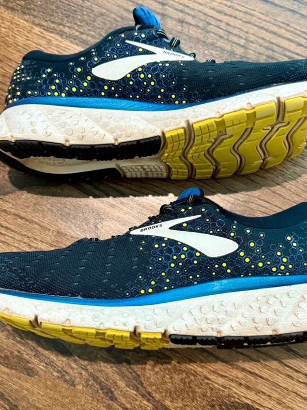 Brooks Mens Blue & Yellow Running Shoes